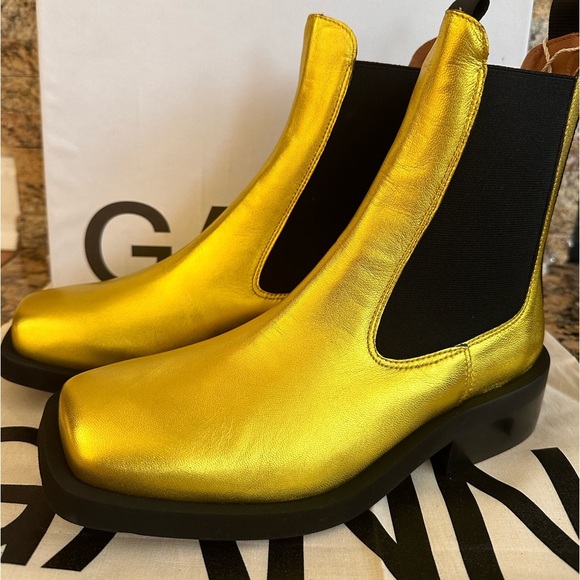 Ganni Gold Metallic Chelsea Ankle Boots - Picture 3 of 13